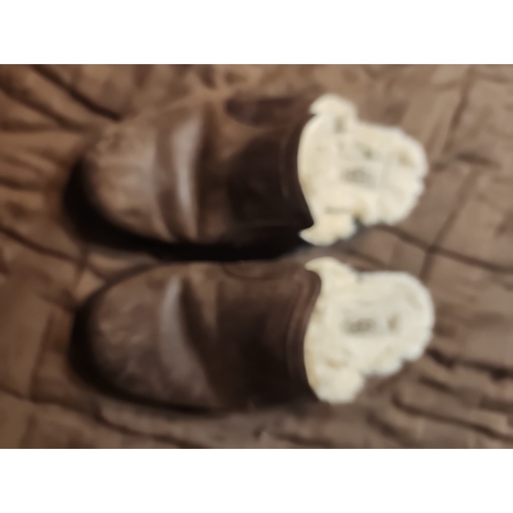 UGG Brown Leather Slippers- size 8 - Picture 4 of 7
